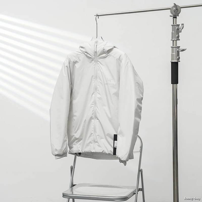Arc'teryx Signature Edit Light Shell Jacket in White