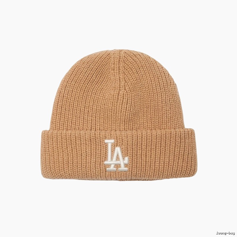 Classic LA-style khaki cap of MLB