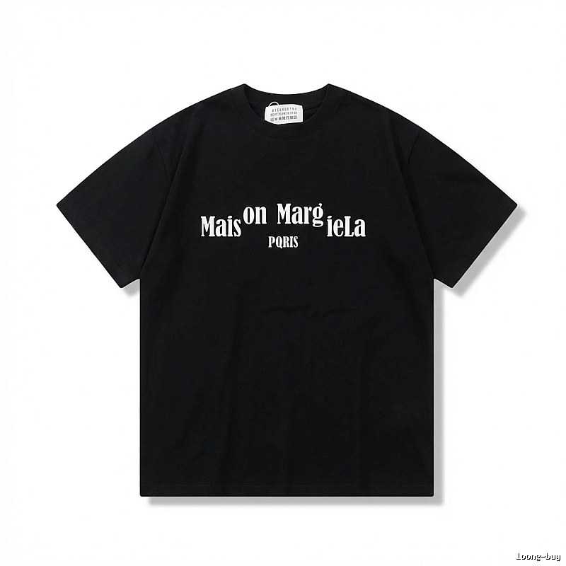 Maison Margiela minimalist style black T-shirt
